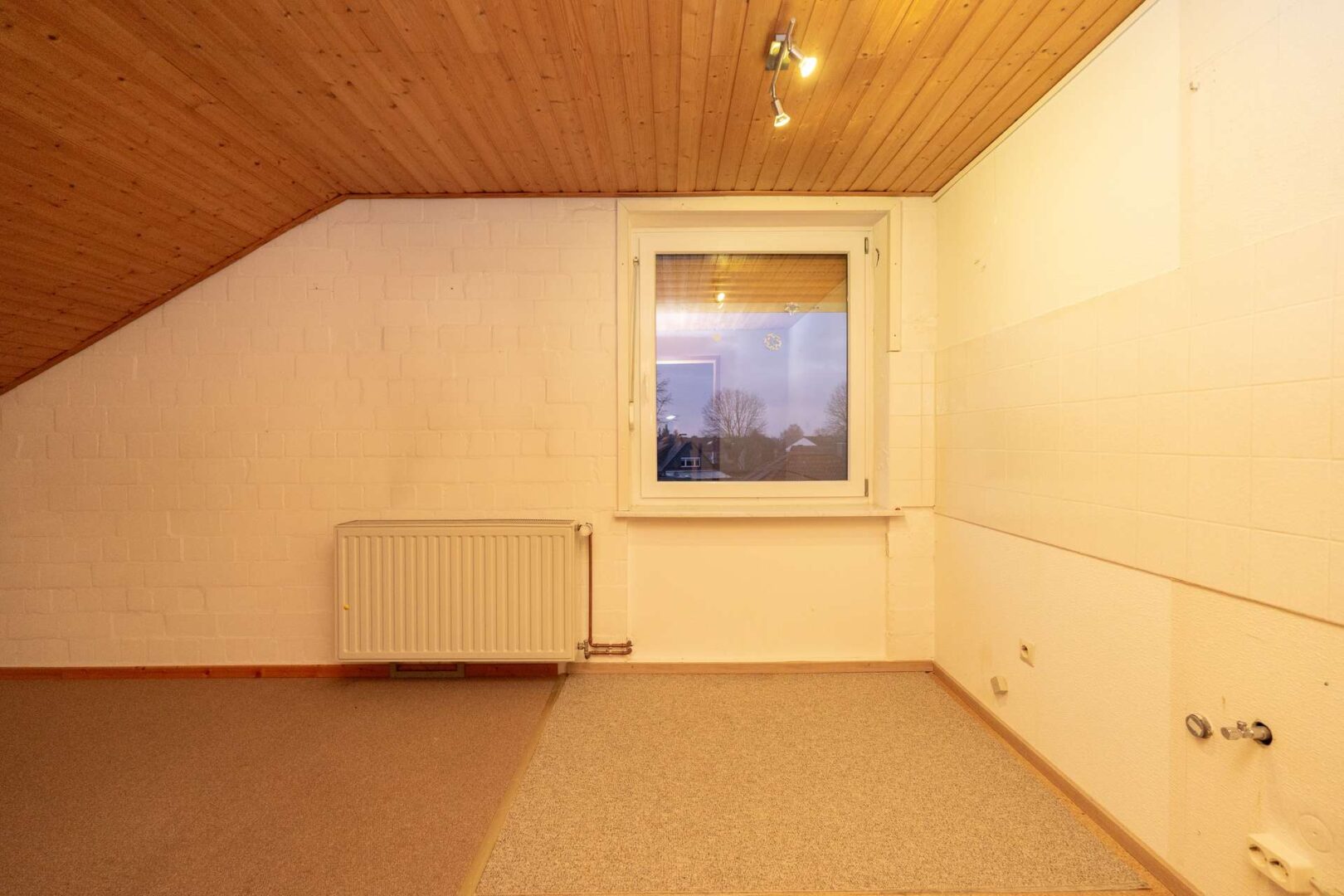 Zimmer im DG 1/2