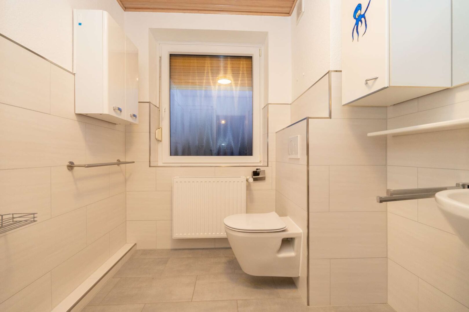 Badezimmer 1/2