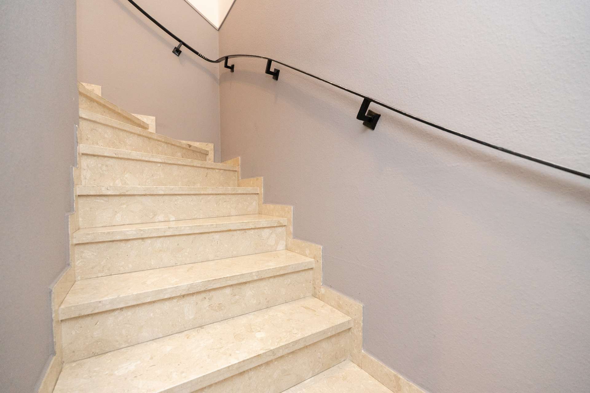 Treppe zum OG linke DHH