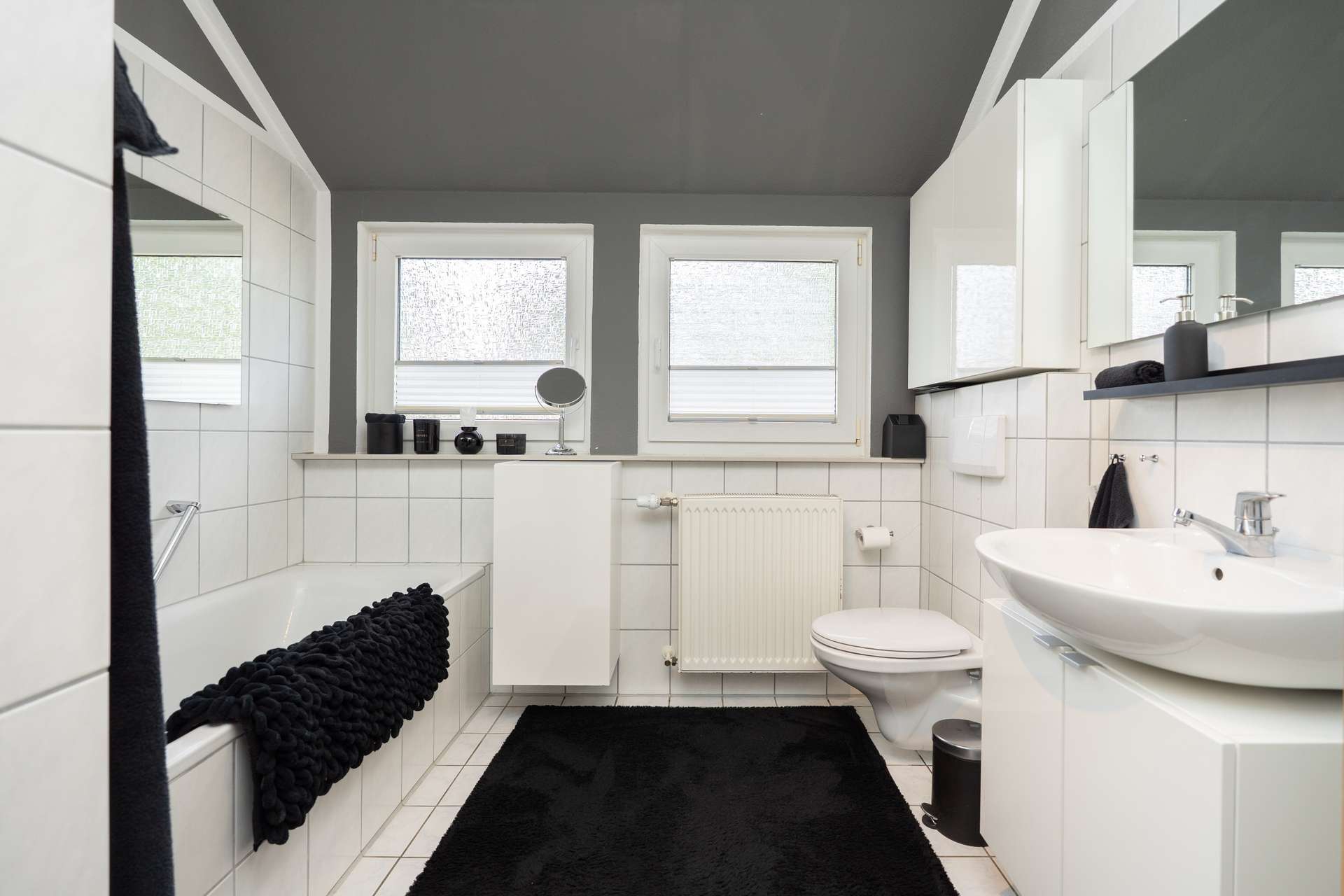 Badezimmer 1/2 linke DHH