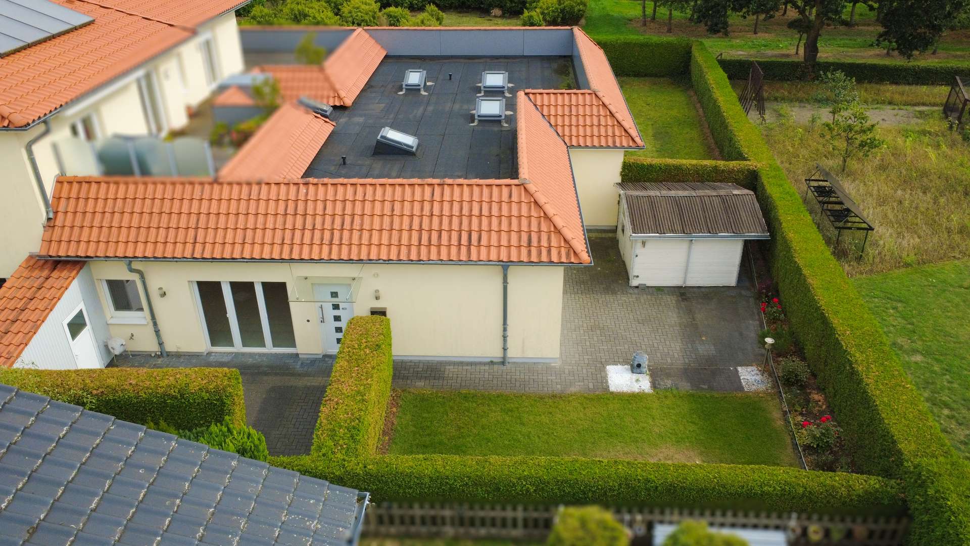 Terrasse und Garten