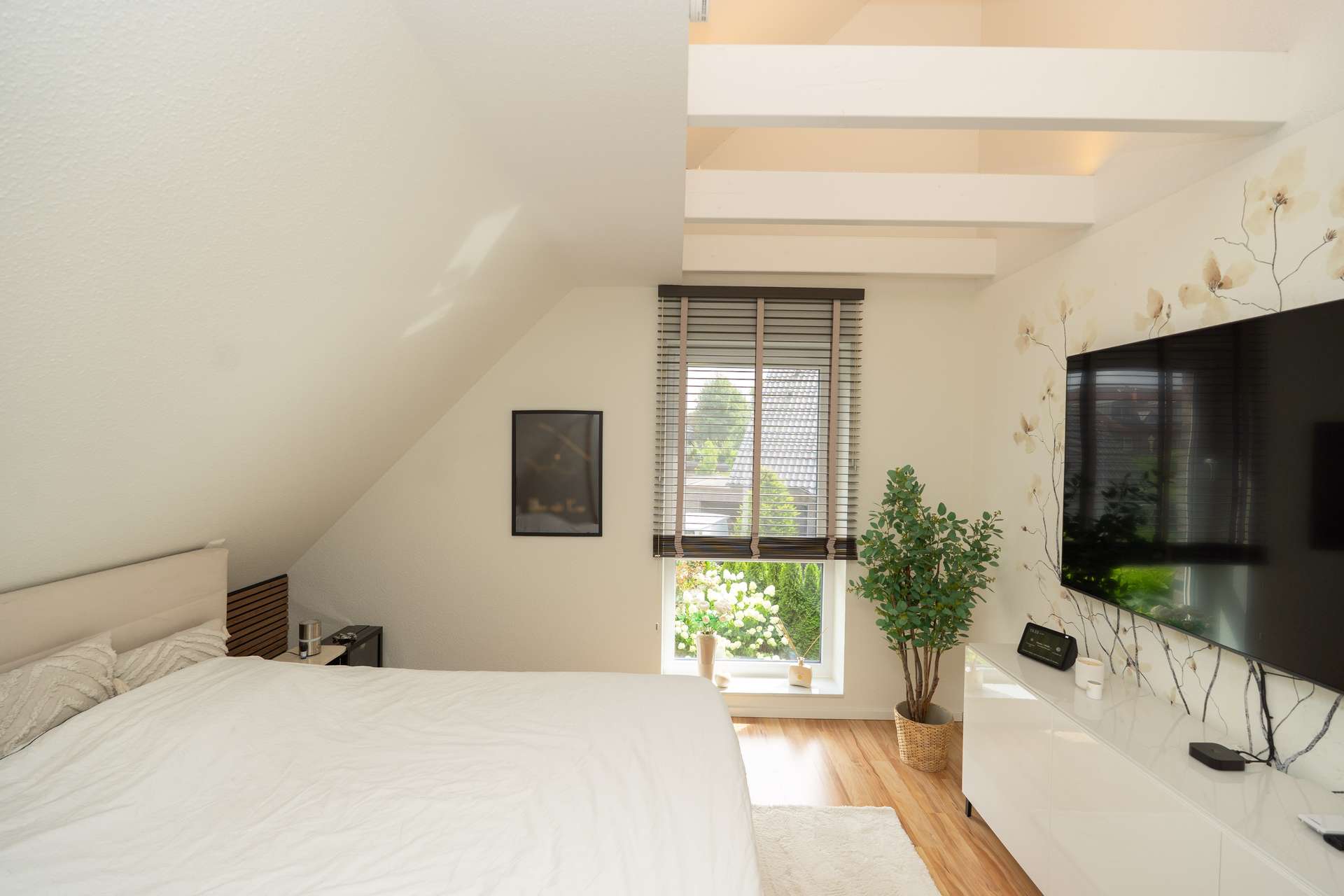Elternschlafzimmer 1/2