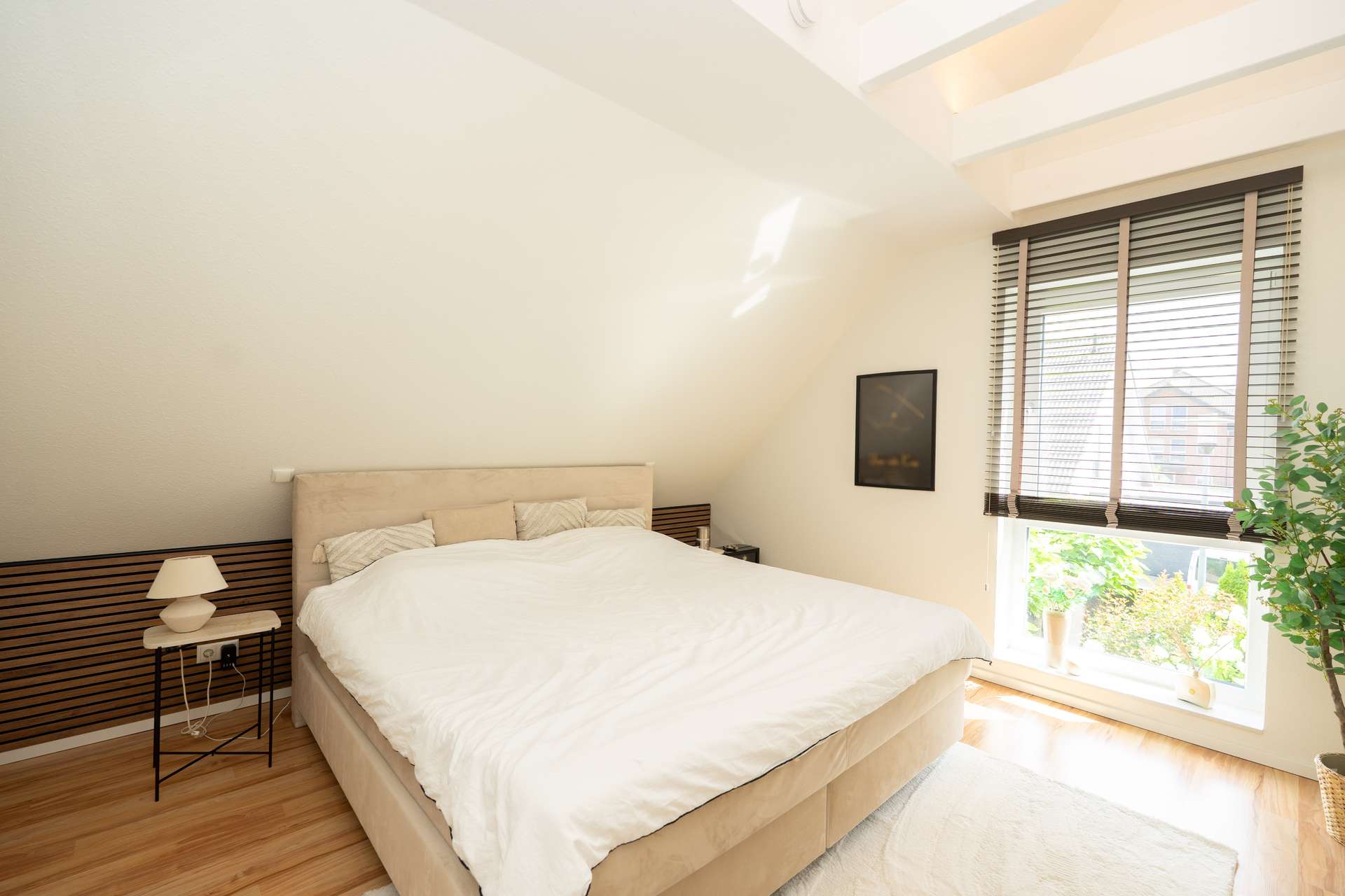 Elternschlafzimmer 2/2