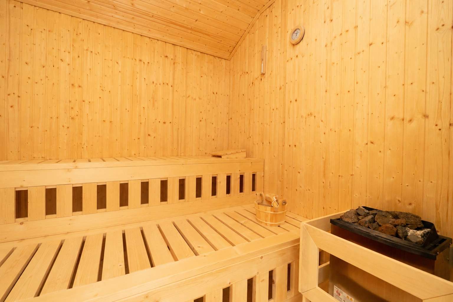 Sauna im Außenbereich (vom Mieter zu erwerben)